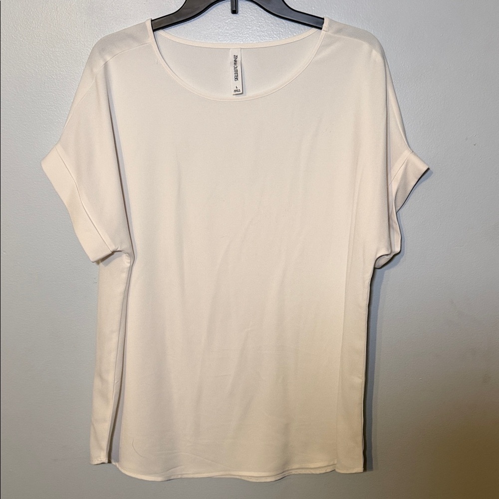 Zenana Outfitters Women's Soft White Short Sleeve Top